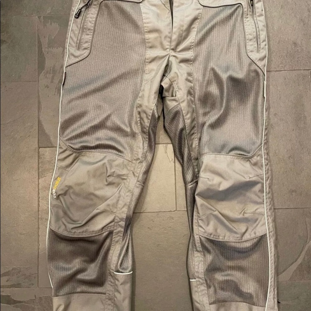 Olympia Airglide Overpants is Smoke Grey Size 18 GUC